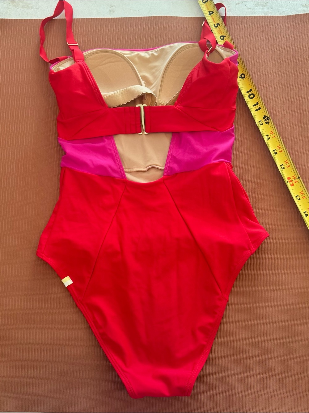 Summersalt Womens The
Sunbather Pink & Red Colorblock
One-Piece Swimsuit - Sz 2 - Picture 9 of 11